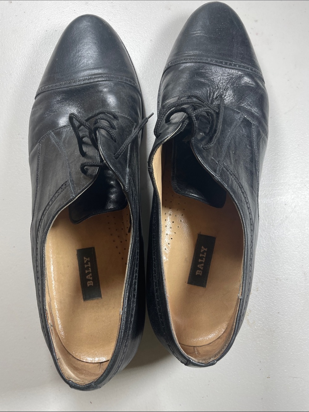 Bally Black Leather Cap-Toe Lace-Up Oxfords